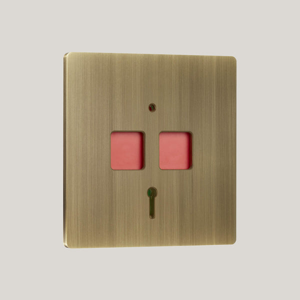 Lutron Signature Square/Aged Brass