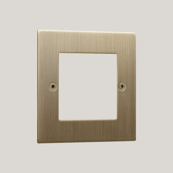 2G/Ambassador Square 2G/Antique Brass