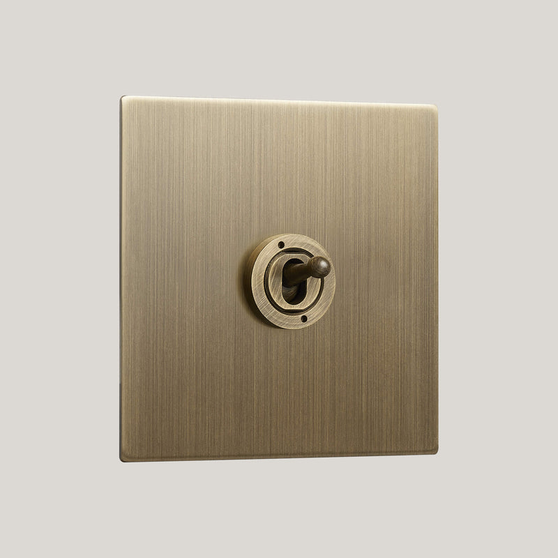 Ambassador Square 1G-Traditional