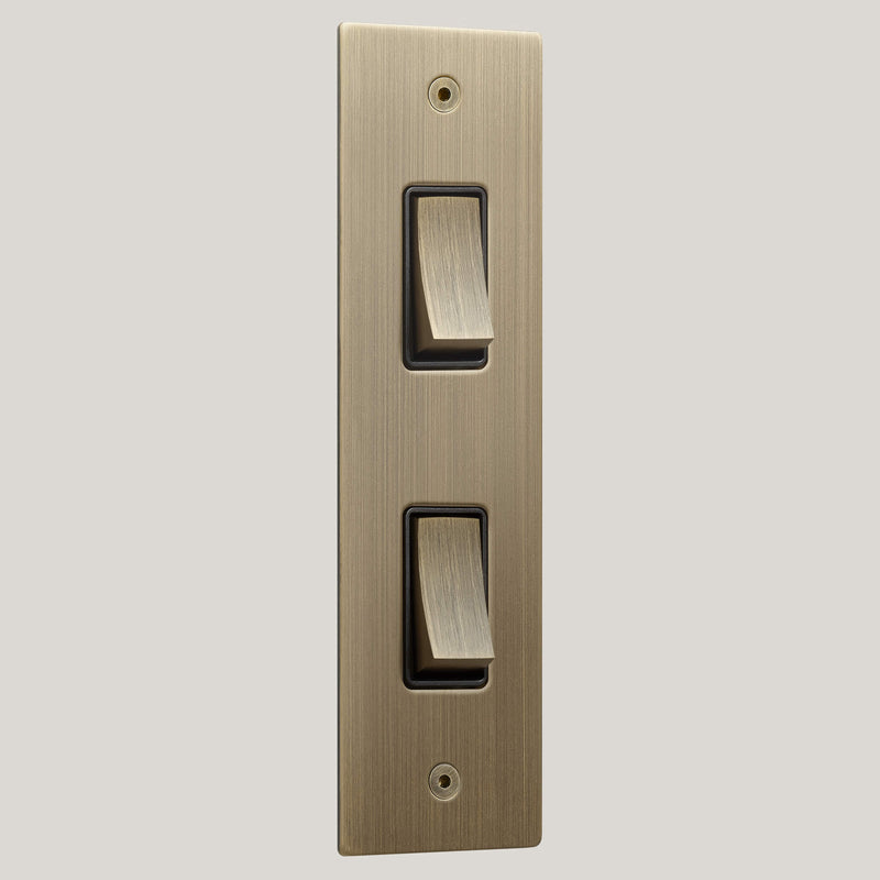 Ambassador Square 2G Black