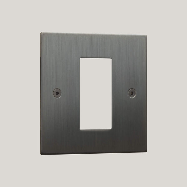 1G/Ambassador Square 1G/Jordan Bronze