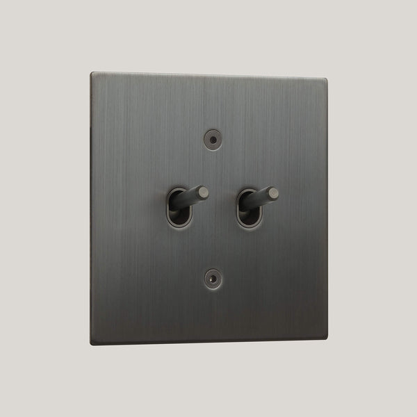 Contemporary/2G Contemporary/Ambassador Square 2G-Contemporary/Jordan Bronze
