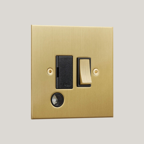 Black Inserts/True Edge Black/Satin Brass