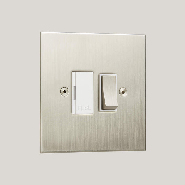 White Inserts/True Edge White/Satin Nickel
