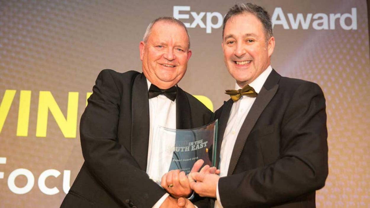 Roger Kemp (left), Focus SB Chairman, receives the award.